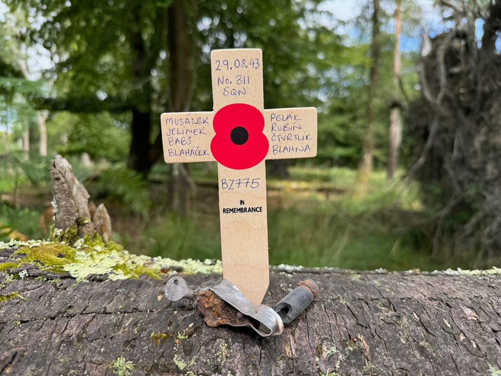 wooden cross for liberator bz775